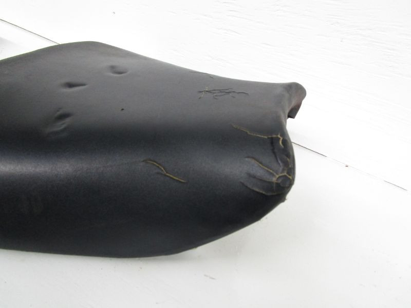 95 96 97 Kawasaki Ninja ZX6R F Front Driver Seat 53001-1770-MA
